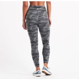 Vuori Gray and Black camo print Leggings Athletic Fit S